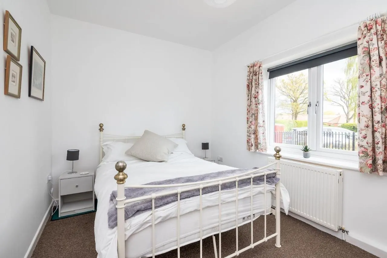Beautiful House In The Pretty Village Of Skelton - Pass The Keys York